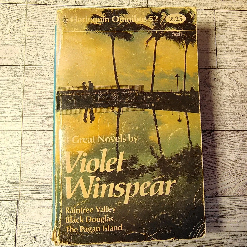 Violet Winspear Harlequin Omnibus 52 3 Novels Raintree Valley Pagan Romance FAIR